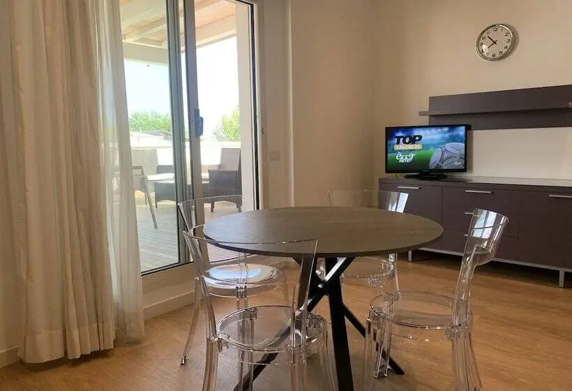 １ベッドルームペントハウスアパート, Residence Aida