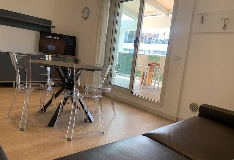 דירת פנטהאוז 1 חדרי שינה, Residence Aida