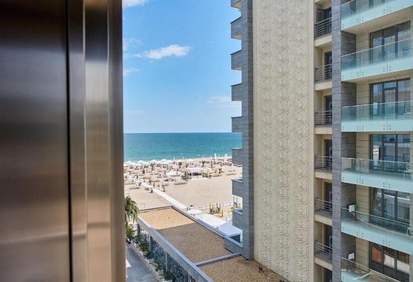 Студия Стандарт, Mamaia White Tower