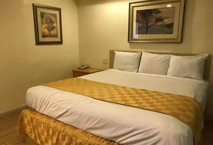 اتاق استاندارد با تخت بزرگ, 777 Motor Inn