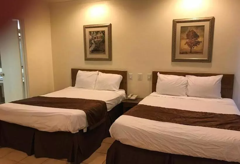 اتاق کلاسیک سه تخته, 777 Motor Inn