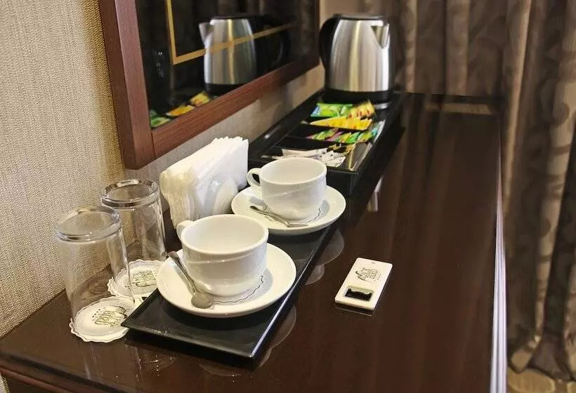 スタンダードトリプルルーム, The Parma Hotel Downtown