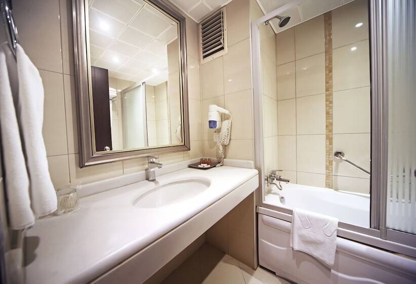 اتاق سوپریور, The Parma Hotel Downtown