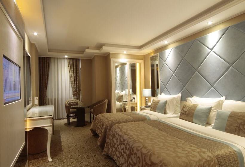 اتاق خانوادگی, The Parma Hotel Downtown