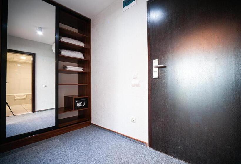 سوییت سوپریور, Black Sea Central