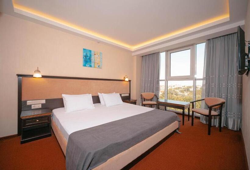 سوییت جونیور, Black Sea Central