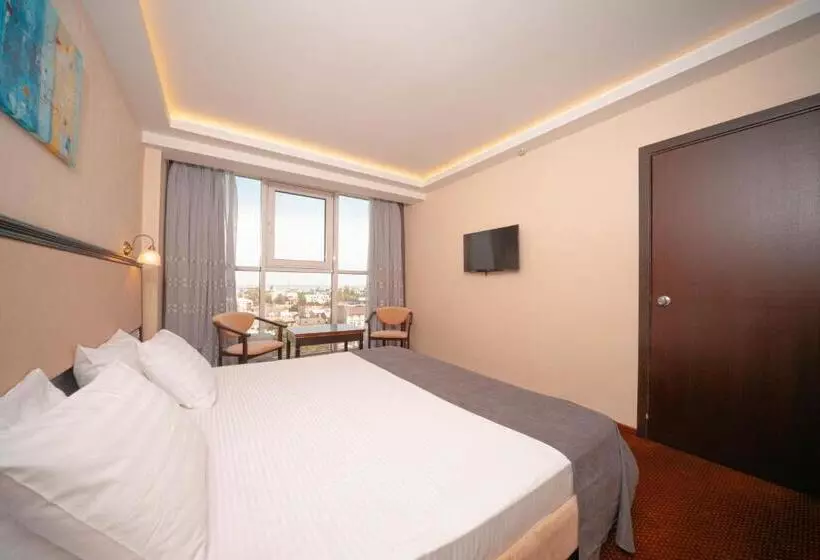 Junior Suite, Black Sea Central