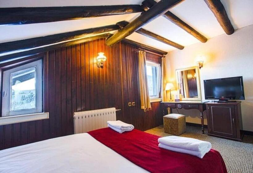 メゾネットスイート, Kartal