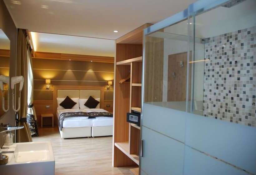 חדר סופריור לשלושה, B&b Bondi