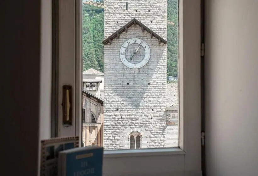 スタンダードスタジオ, Joivy Al Duomo Guest House