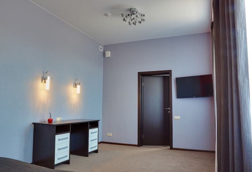 스위트, Prestige Hotel Seven Kings