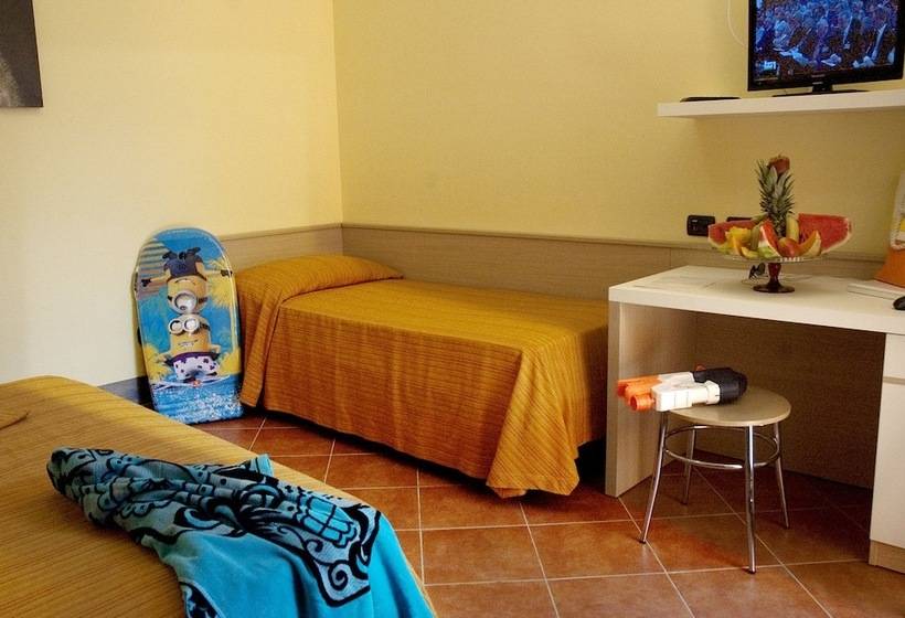 Háromágyas Standard Szoba, Baiamalva Resort