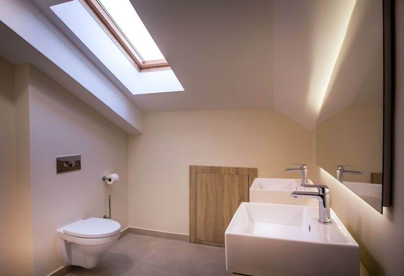 Семейный Номер, Luxury Suites Bellevue