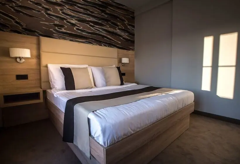 スタンダードトリプルルーム, Luxury Suites Bellevue