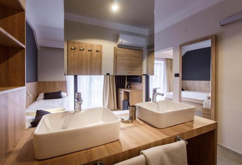 Семейный Номер, Luxury Suites Bellevue