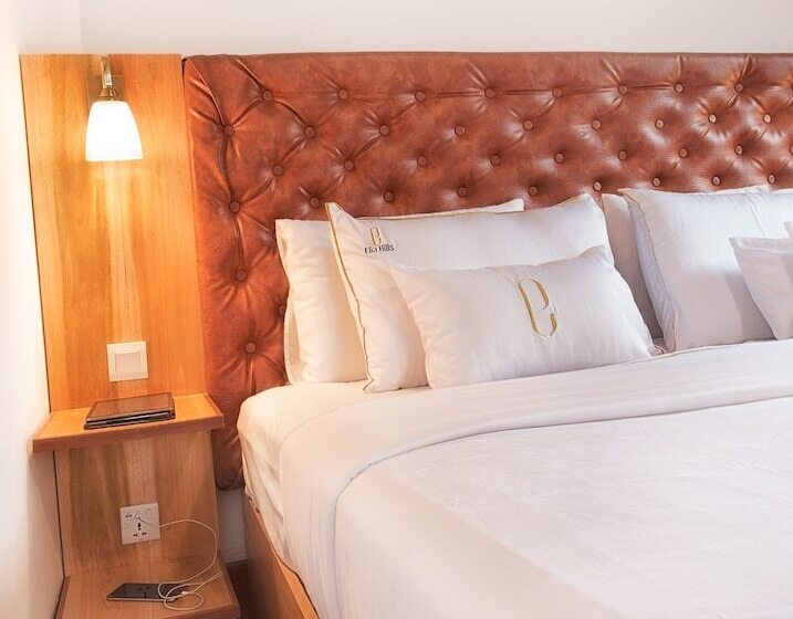 Deluxe Room, Elia Hills