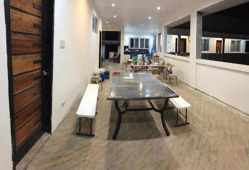 חדר דלוקס לארבעה, Seabreeze Beach Lodge