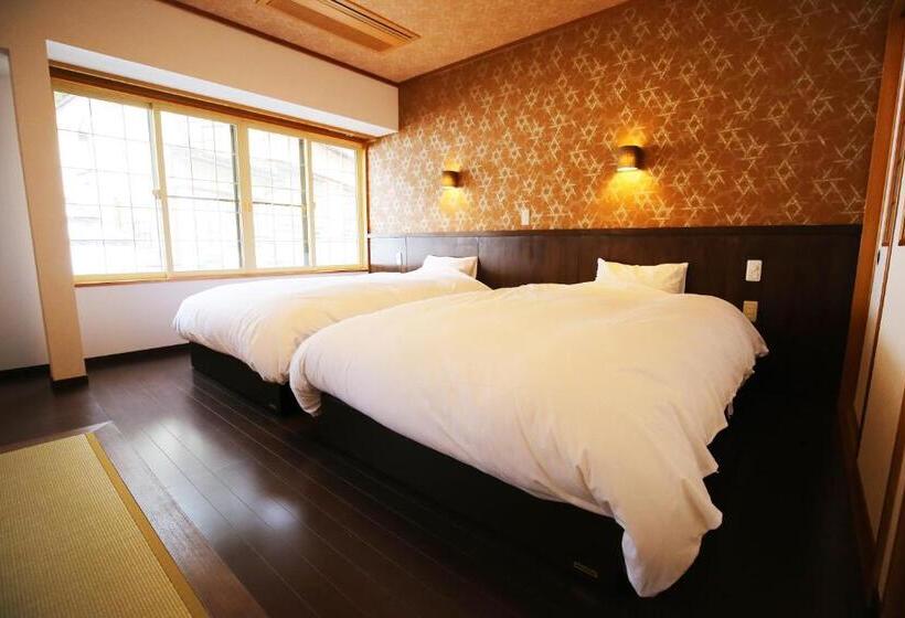 Семейный Номер, Nakajimaya Ryokan