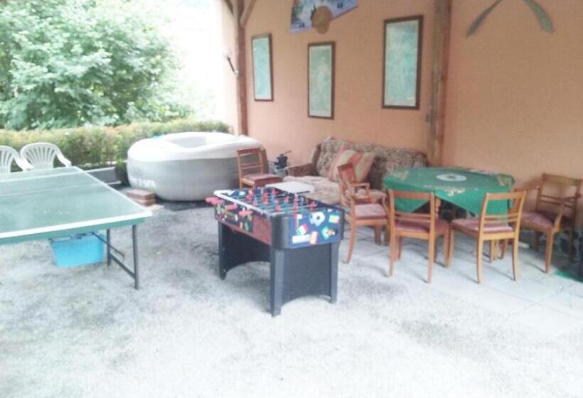 1 Szobás Apartman Földszinten, Penzion Hugo