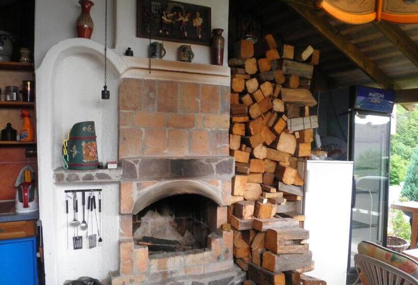 1 Szobás Apartman Földszinten, Penzion Hugo