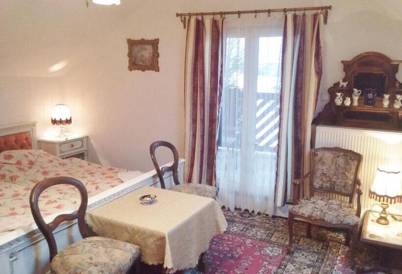 1 Szobás Apartman Erkéllyel, Penzion Hugo