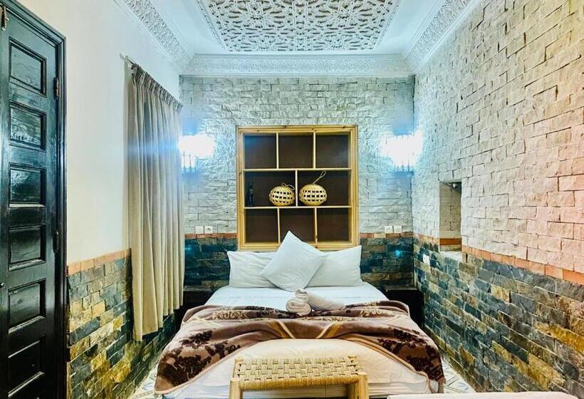 سوییت لوکس, Riad 46