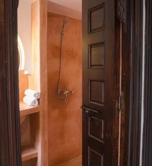 اتاق لوکس, Riad 46