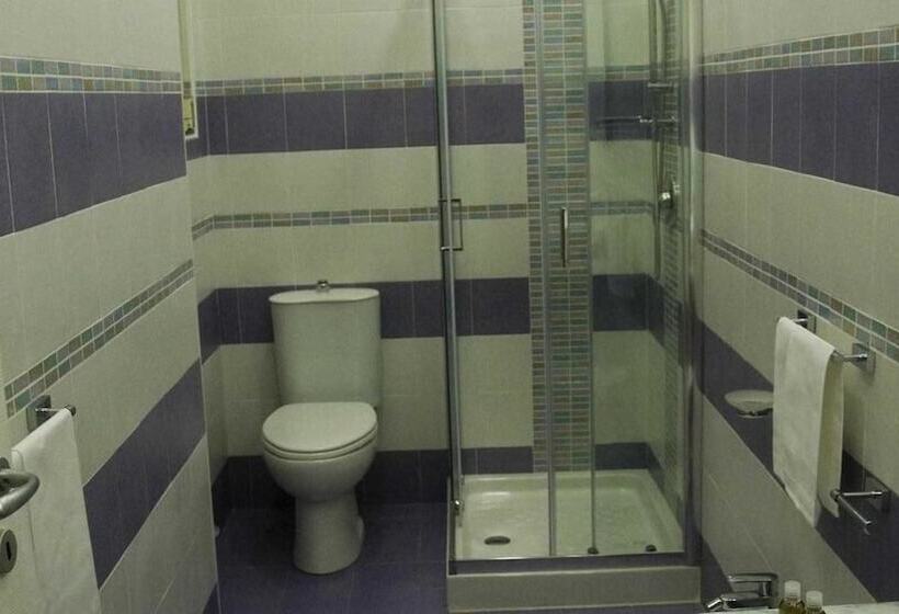 غرفة ديلوكس ثلاثية, B&b Liberty