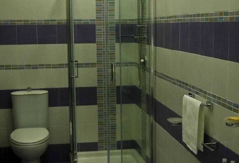 غرفة ديلوكس ثلاثية, B&b Liberty