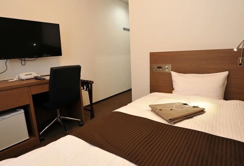 اتاق استاندارد یک نفره, Jin Morioka Ekimae