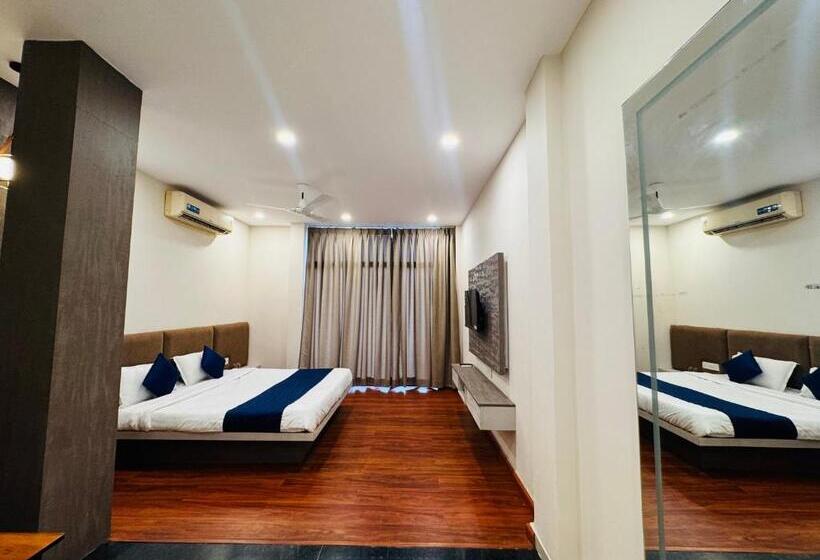 اتاق استاندارد با تخت بزرگ, Suryodaya