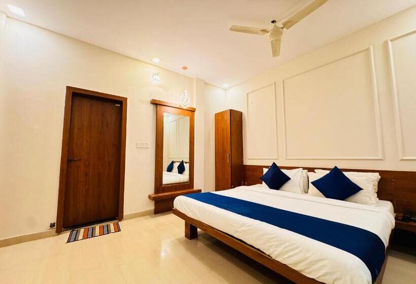 اتاق لوکس, Suryodaya