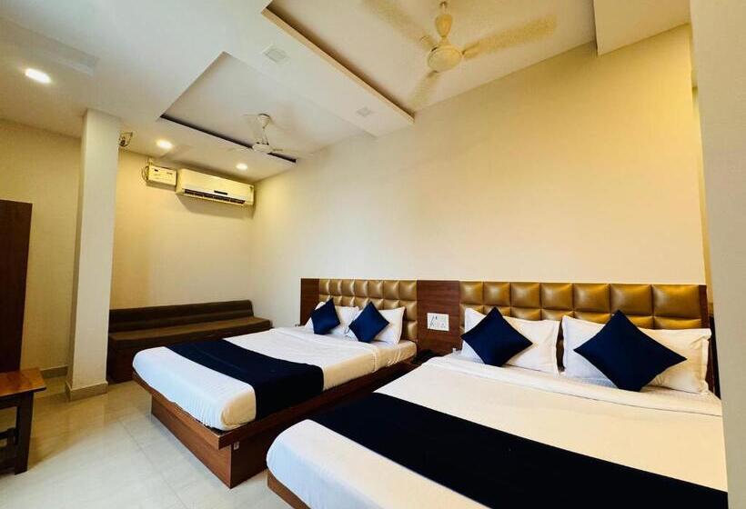 اتاق لوکس خانوادگی, Suryodaya