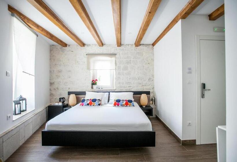 Chambre Standard Rez-de-chaussée, Villa Lucia