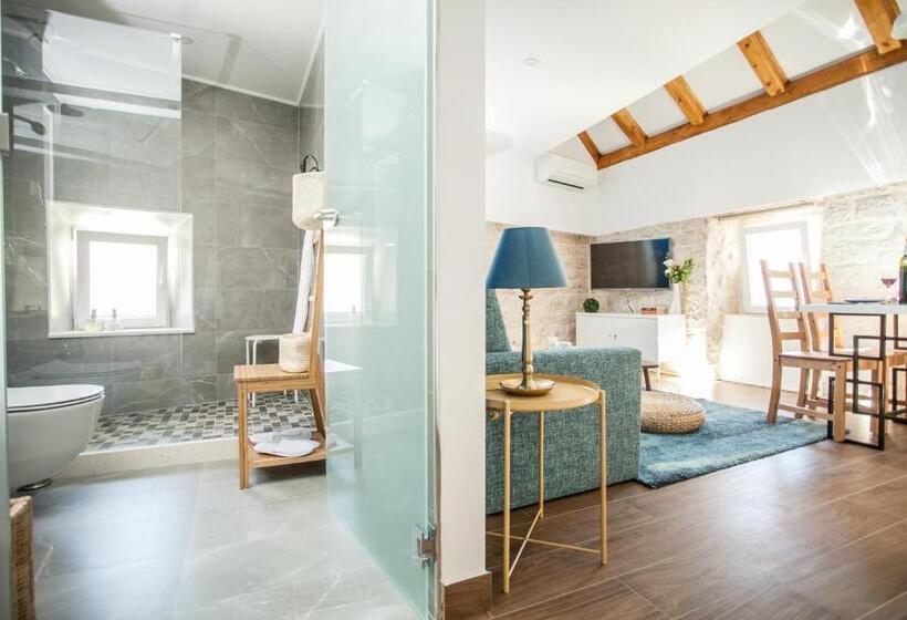 וילה בת 3 חדרי שינה, Villa Lucia