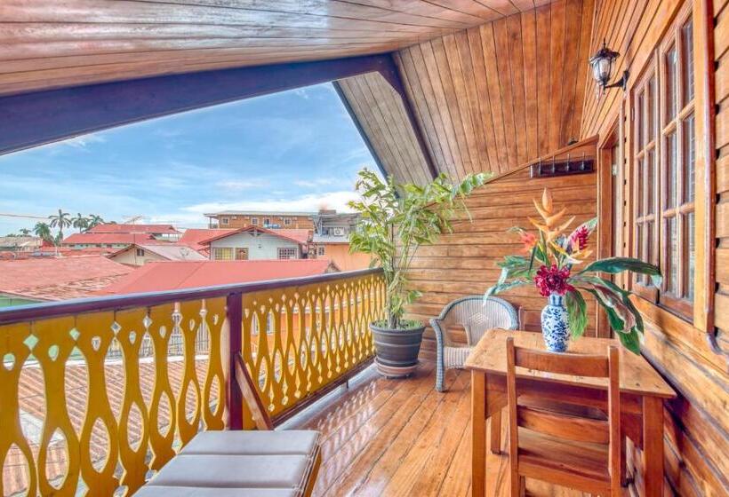 سوییت خانوادگی, Bocas Del Toro