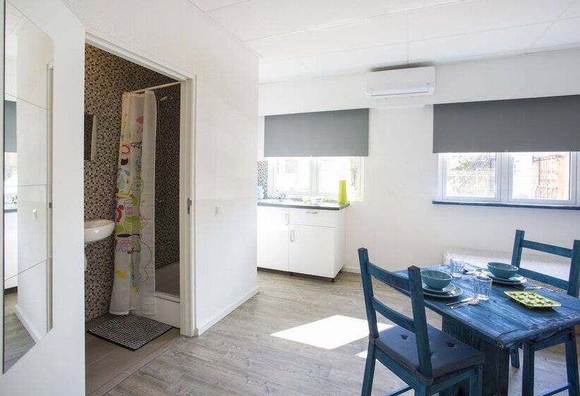 استودیوی استاندارد, Willemstad Resort