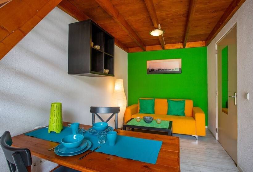 استودیوی لوکس, Willemstad Resort