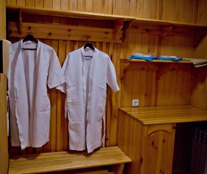 اتاق سوپریور, Guest House Alyans