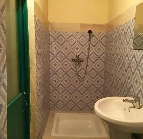 بنگله خانوادگی, Homelidays