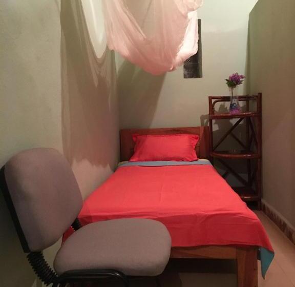 اتاق استاندارد یک نفره, Homelidays