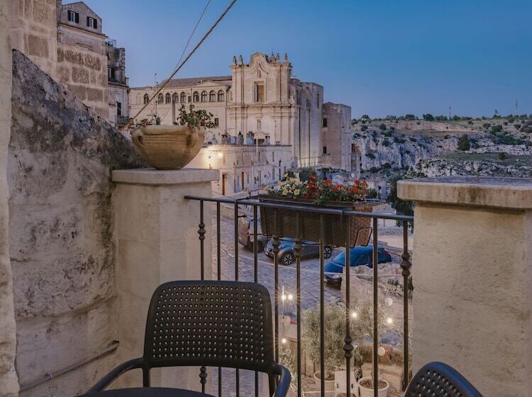 标准间, Palazzo Degli Abati