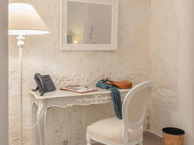 标准间, Palazzo Degli Abati