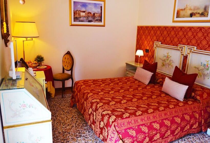 اتاق سوپریور, Venice Lion Residence Vespucci