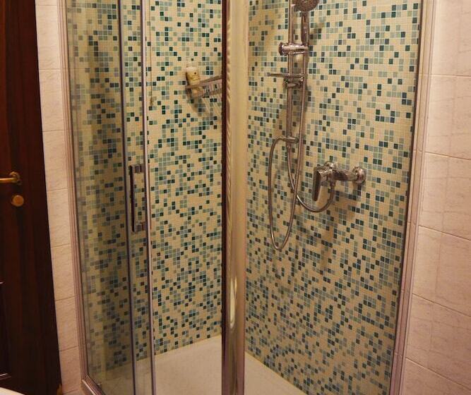 اتاق استاندارد سه تخته با سرویس بهداشتی مشترک, Venice Lion Residence Vespucci