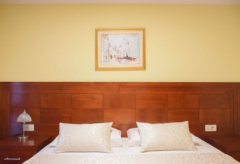 شقة غرفة نوم واحدة مزودة بتراس مطلة على البحر, Villa Mila