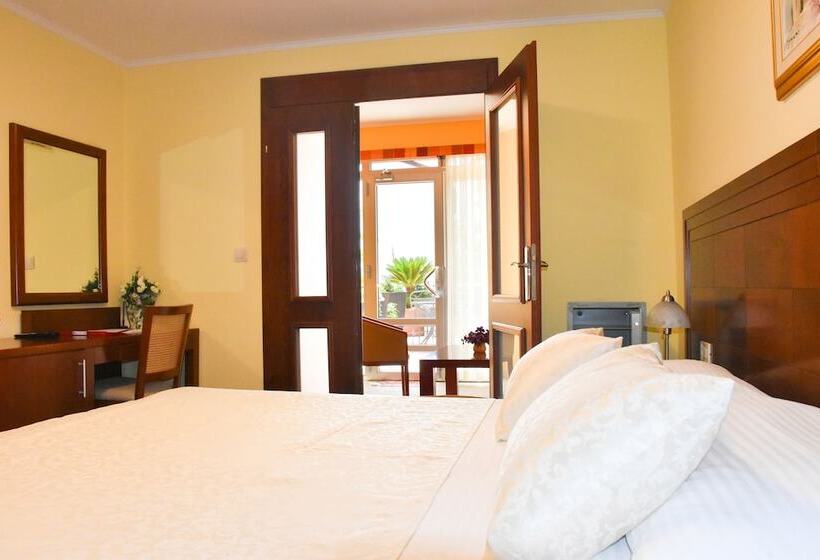شقة غرفة نوم واحدة مزودة بتراس مطلة على البحر, Villa Mila