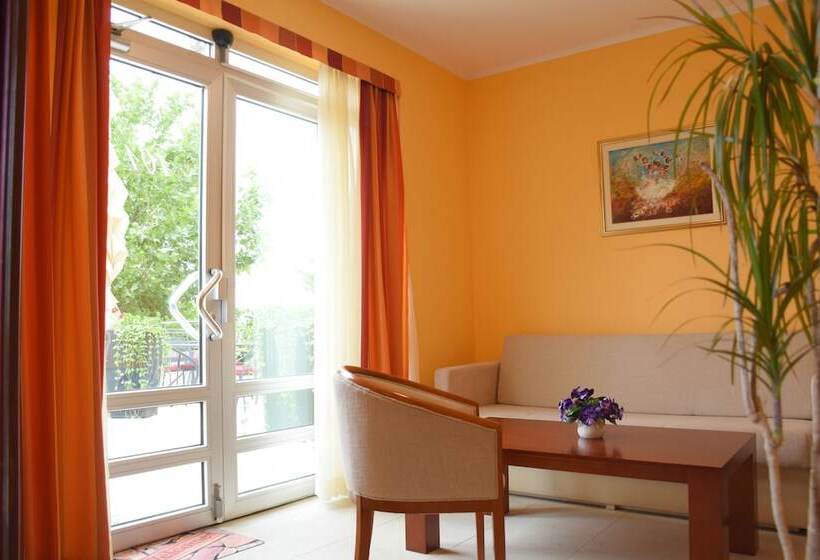 شقة غرفة نوم واحدة مزودة بتراس مطلة على البحر, Villa Mila