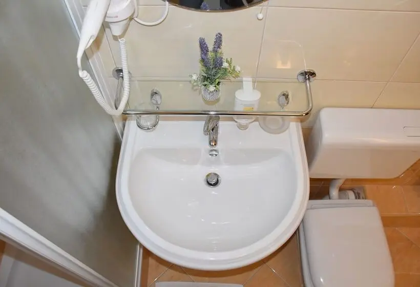 Standardzimmer mit Meerblick & Terrasse, Villa Mila