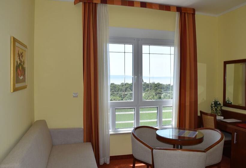 غرفة قياسية مطلّة علي البحر, Villa Mila